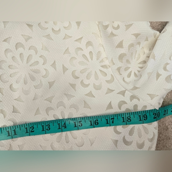 MOMA White Floral Lace lightweight Bomber Jacket. Size 40/ Medium - Picture 12 of 13